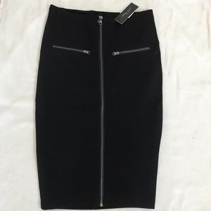 Zip front pencil skirt. size S.
